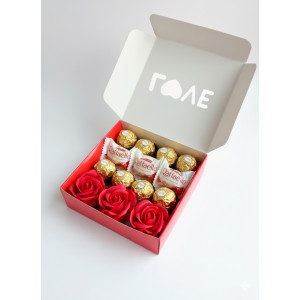 Подарунковий набір "Love Box": Солодощі Raffaello, Ferrero Rocher та троянди