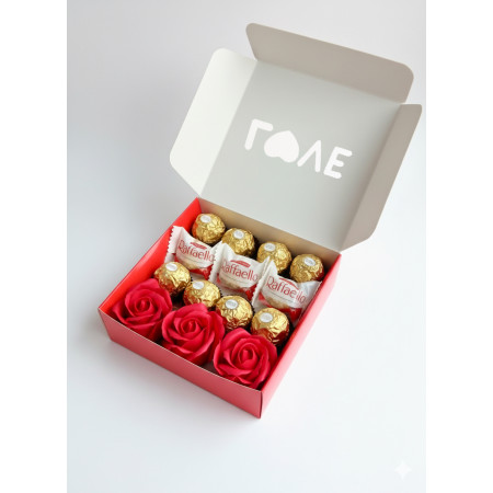 Подарунковий набір Love Box: Солодощі Raffaello, Ferrero Rocher та троянди